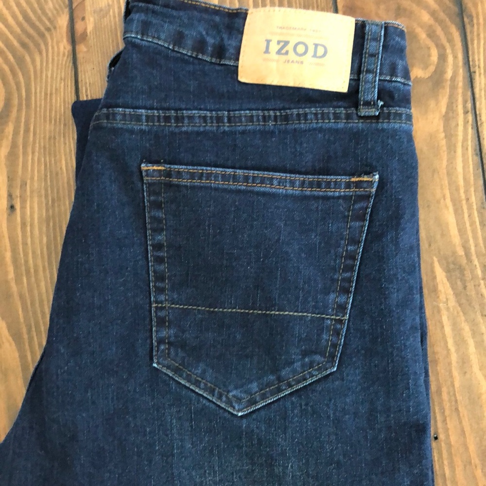New w/out tag Men’s Izod straight fit denim 34/32